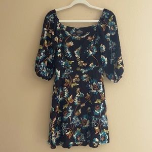 Puffy-sleeved Mini Floral Dress